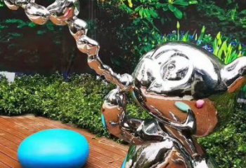 園林貓咪雕塑，噴漆運動雕塑，網(wǎng)格形式