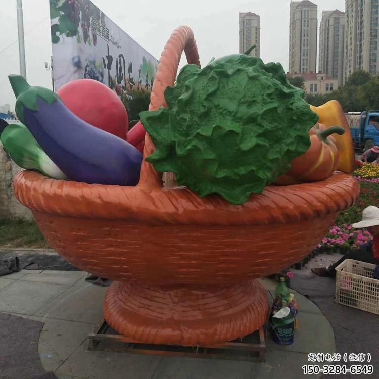 果籃擺件批發(fā)，地標(biāo)擺件，鐵藝果籃雕塑生產(chǎn)商