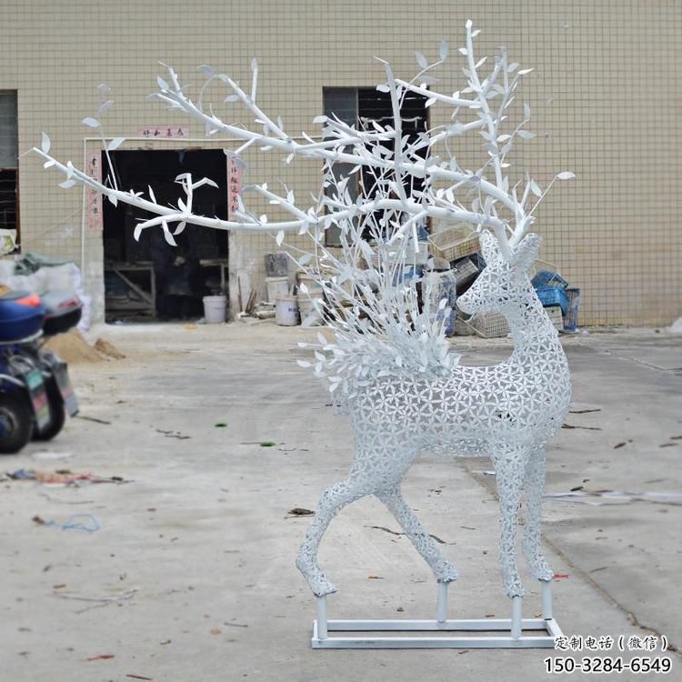 梅花鹿雕塑選用，小區擺件，大型鏤空梅花鹿雕塑公司