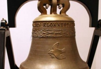 平直形黃銅鐘雕塑