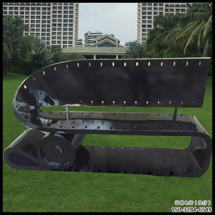 大型膠卷坐凳雕塑