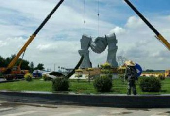 現代握手雕塑制作，景區案例，景觀不銹鋼握手雕塑定做