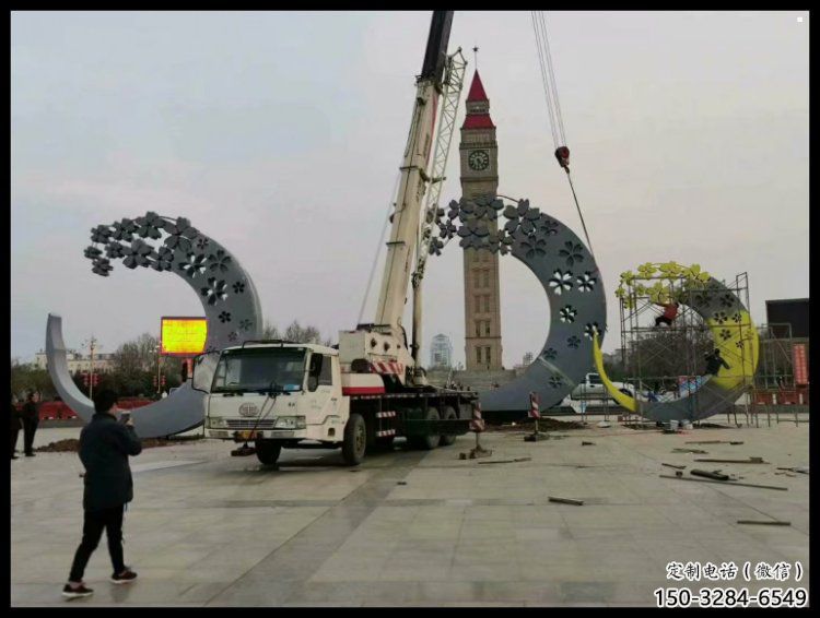 住宅小區(qū)月牙雕塑