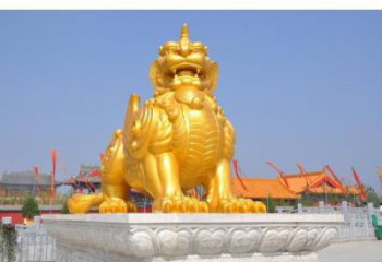 天水廣場(chǎng)貔貅雕塑，動(dòng)物彩繪雕塑，抽象效果