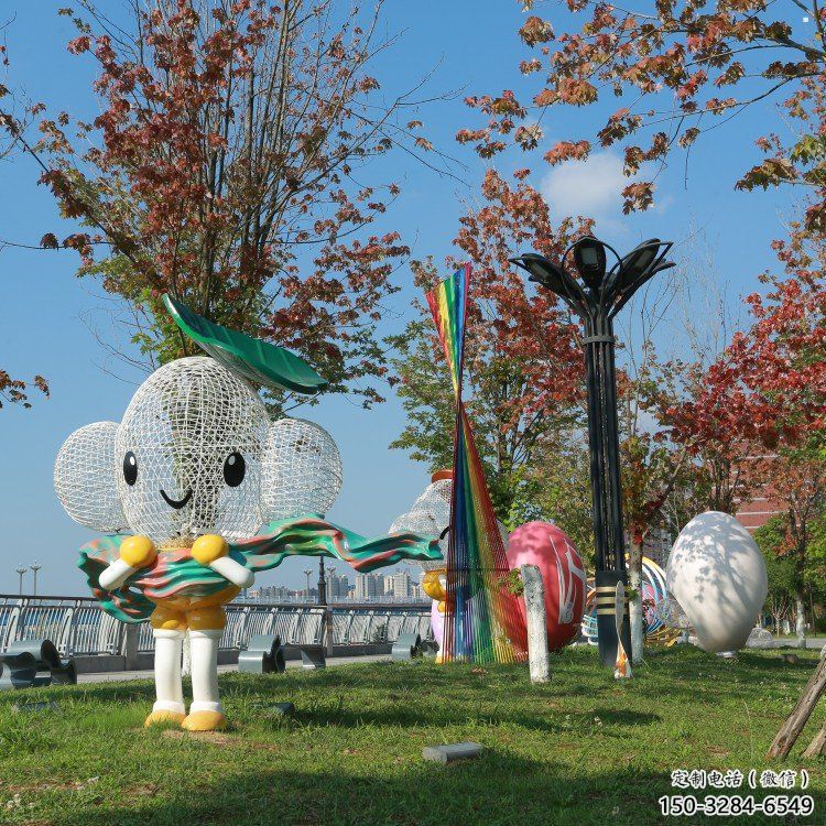 黔南戶外鏤空卡通雕塑供應，花園小品，鐵藝卡通雕塑展品