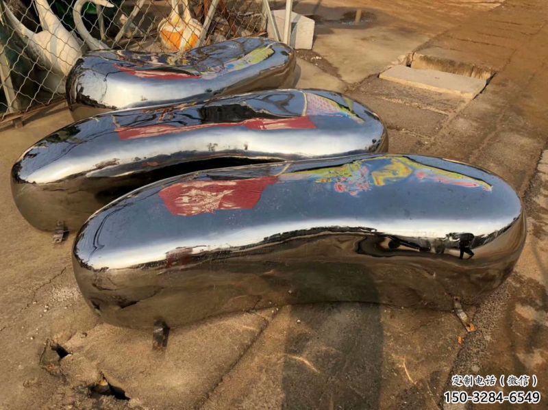 南京坐凳雕塑，小區園林雕塑，不銹鋼鏡面效果