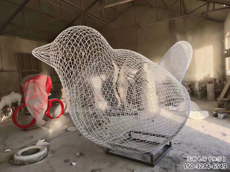 阿拉善盟鏤空小鳥(niǎo)雕塑精選，陸地?cái)[件，鐵藝?guó)B兒雕塑精品