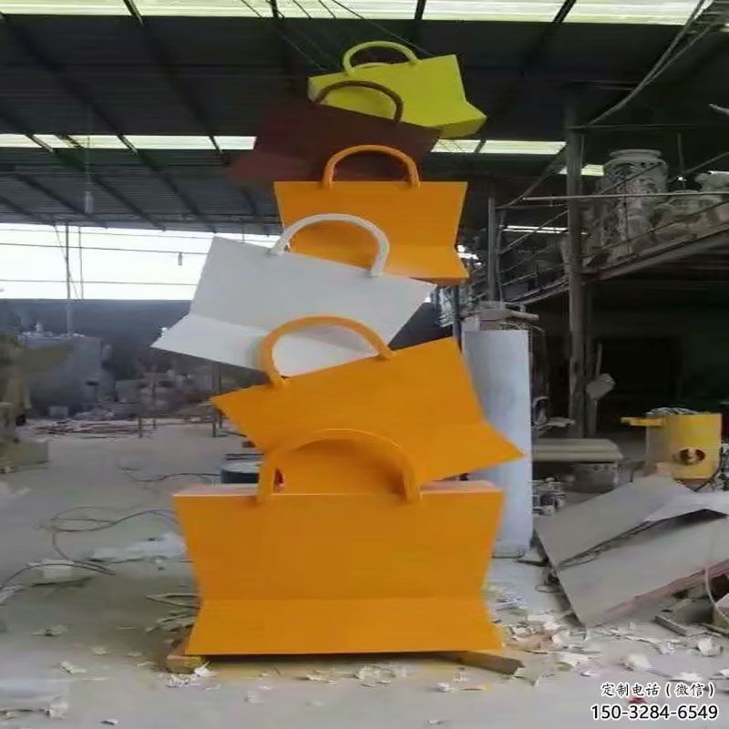 濟南烤漆挎包雕塑制造商，室外軟裝，景觀挎包雕塑制作
