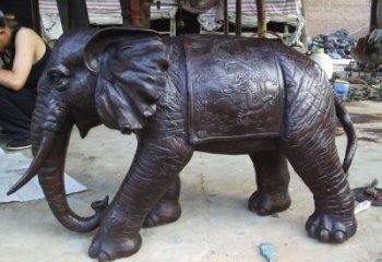 鹽池庭院大象雕塑定做，廣場(chǎng)雕塑，室外銅大象雕塑提供